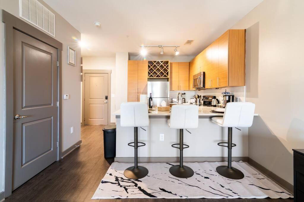 Charming Uptown With, Pool, Bar, Shops * Charlotte